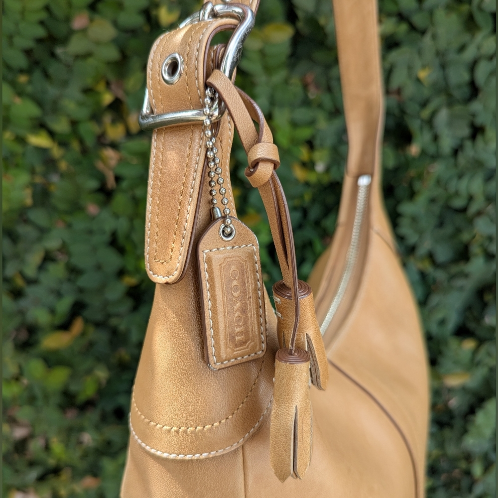 🤎 Coach Tan  Leather Hobo Bag - Picture 8 of 15